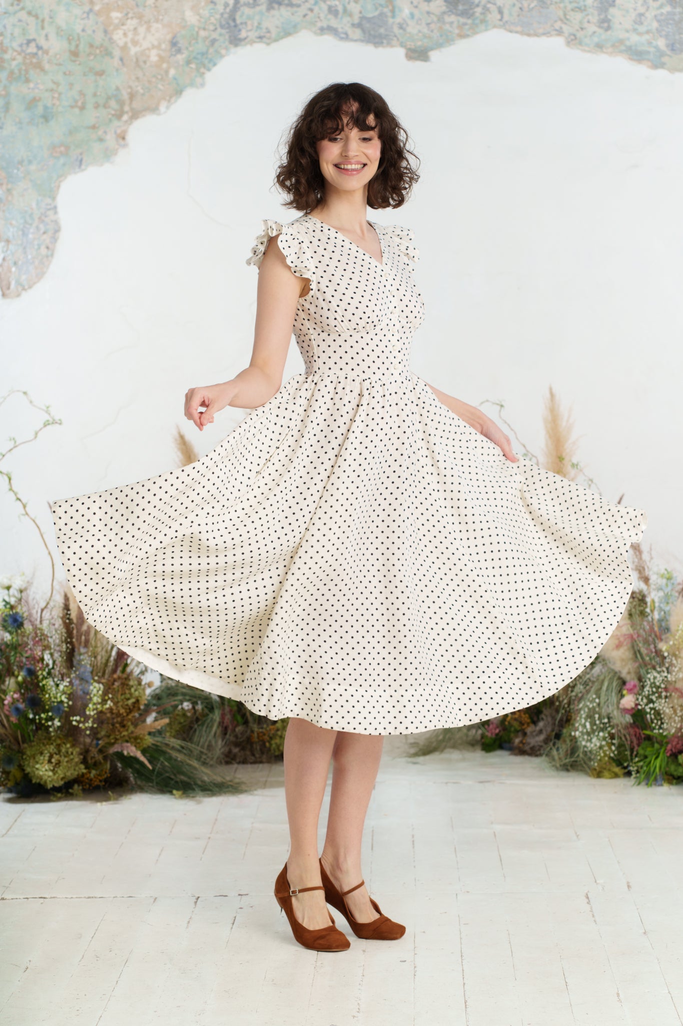 Diane Dress, Ruffle Sleeve, Tiny Dots
#color_tiny-dots
