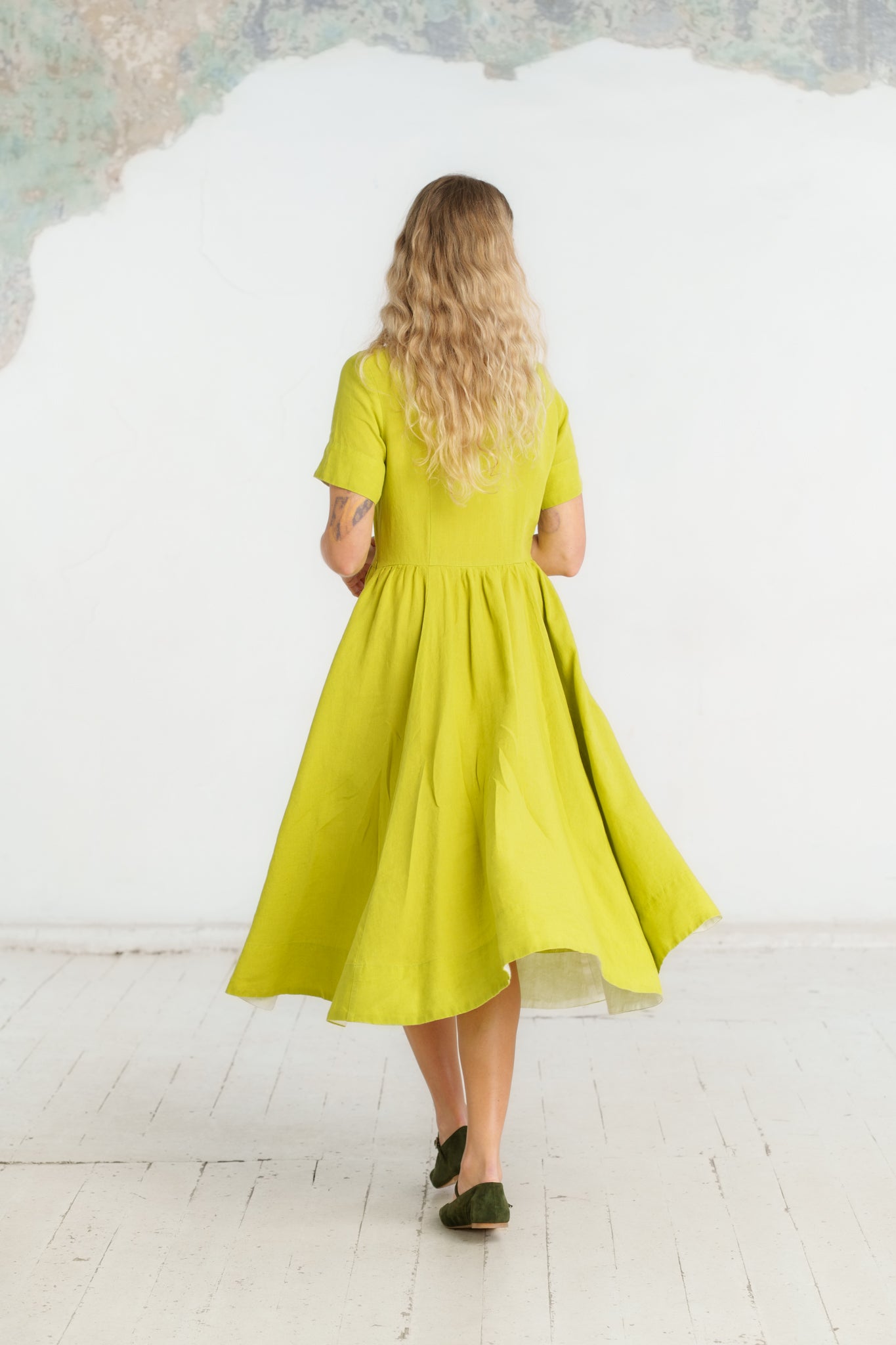 Classic Dress, Short Sleeve, Lime Green White Collar
#color_lime-green-white-collar