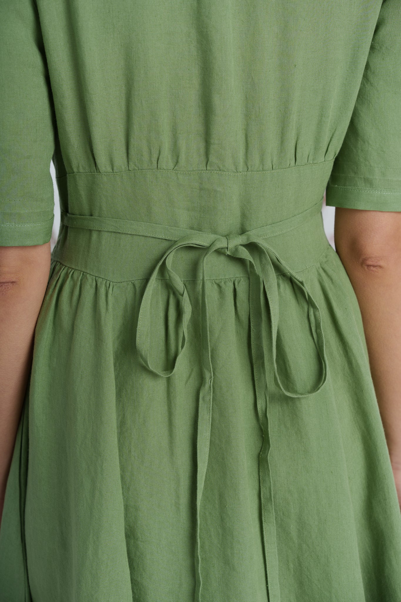 Diane Dress, Puffed Sleeve, Matcha Latte
#color_matcha-latte